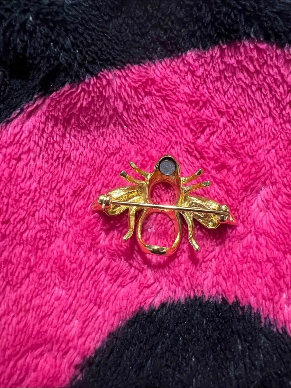 Gold Bee Brooch with Clear Crystal Wings - Women Jewelry vintage